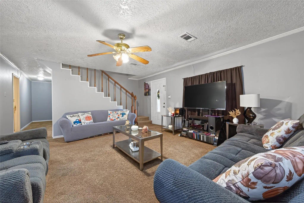 20180 Bobby Lane, Porter