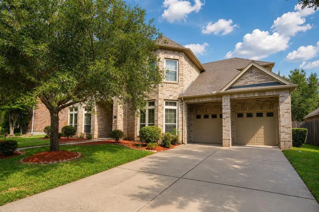 7611 Herndon Place, Sugar Land