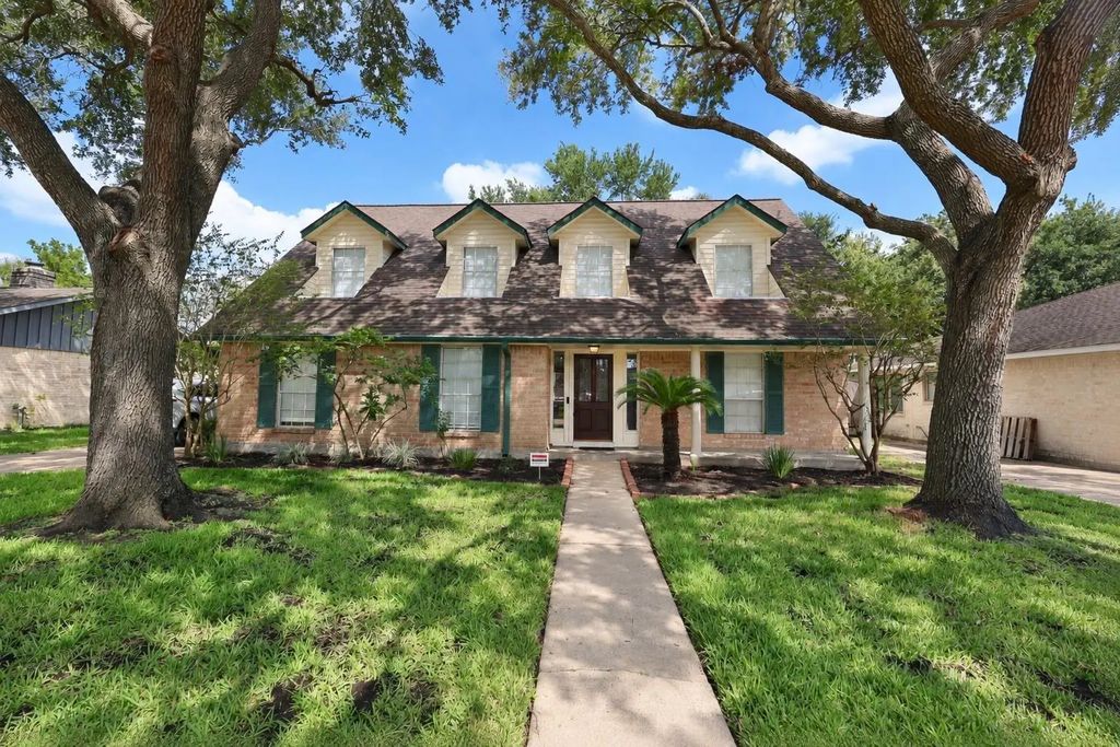 12034 Meadowdale Drive, Meadows Place