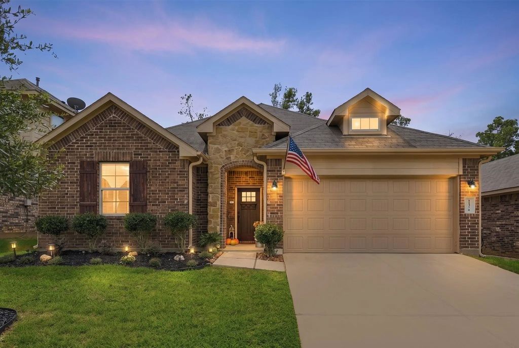 11371 Dawn Beach Lane, Conroe