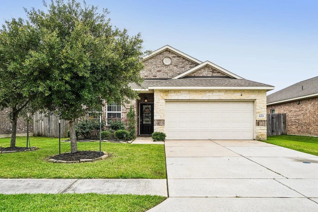 16219 Centennial Light Dr Drive, Hockley