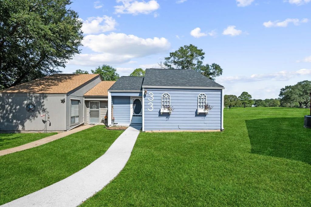 33 Driving Range Lane, Trinity