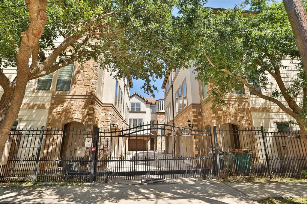 1610 Knox Street B, Houston