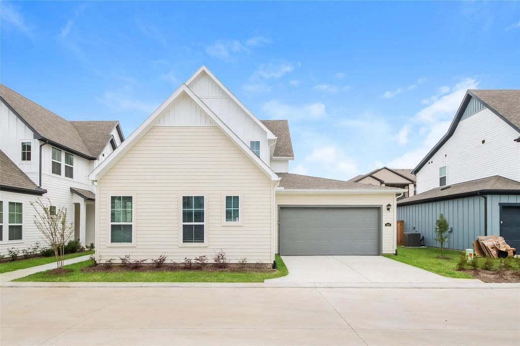 9835 Willow Creek Commerce Drive 109, Tomball