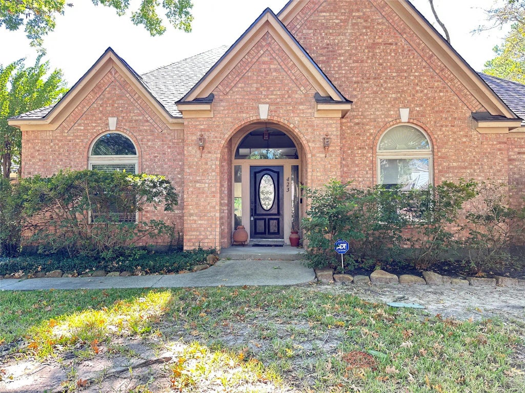 423 Pine Edge Drive, Spring