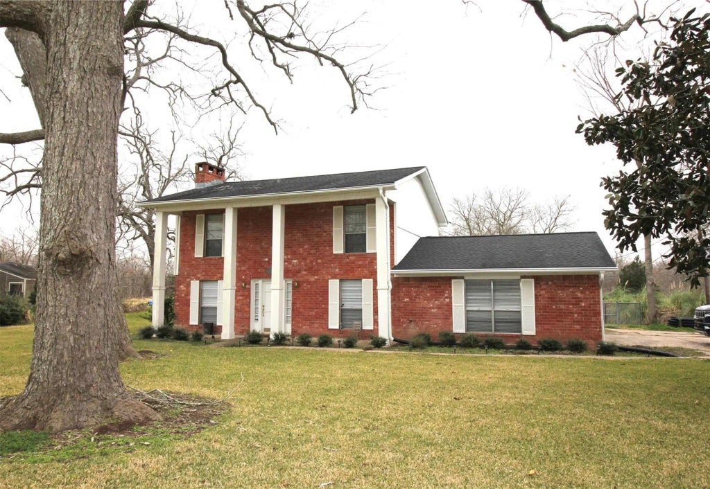 1310 S Caney Trail Drive, Wharton