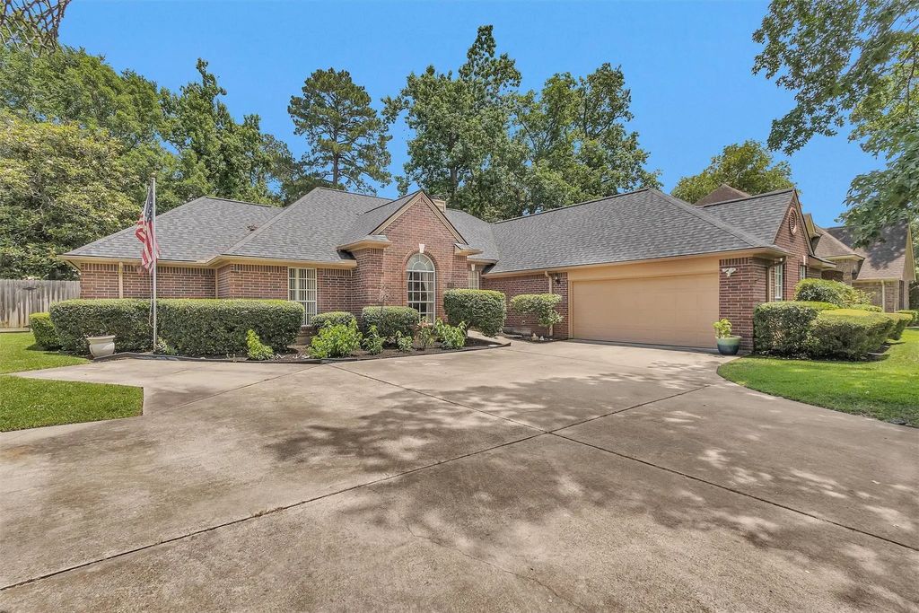 529 Stephen F Austin Drive, Conroe