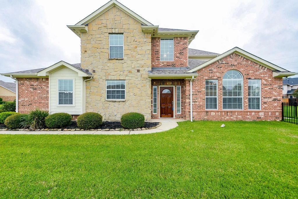 18702 Cypress Loch Drive, Spring
