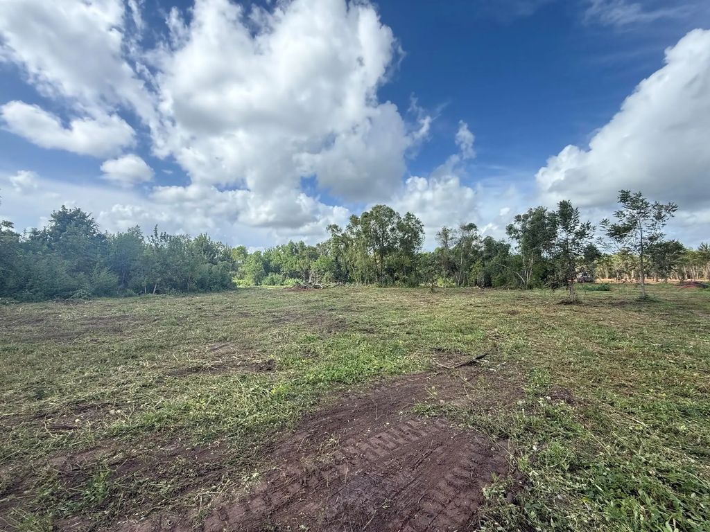 County Road 613, Angleton