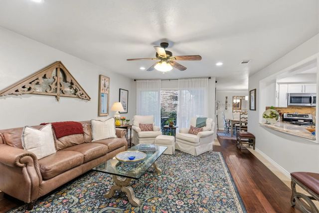 640 S Ripple Creek Drive 640, Houston