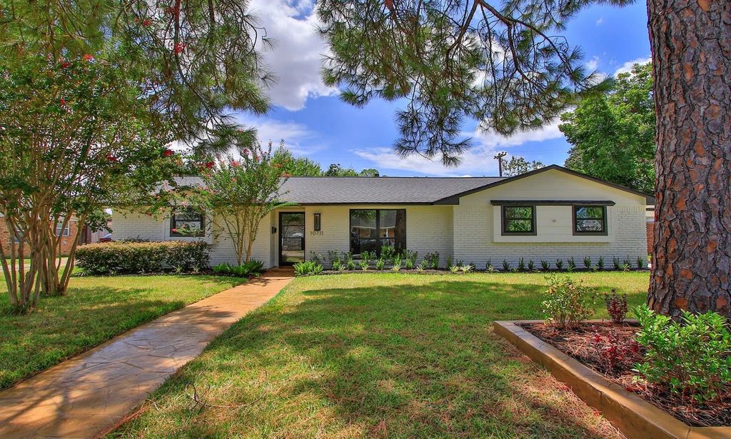 10711 Ella Lee Lane, Houston