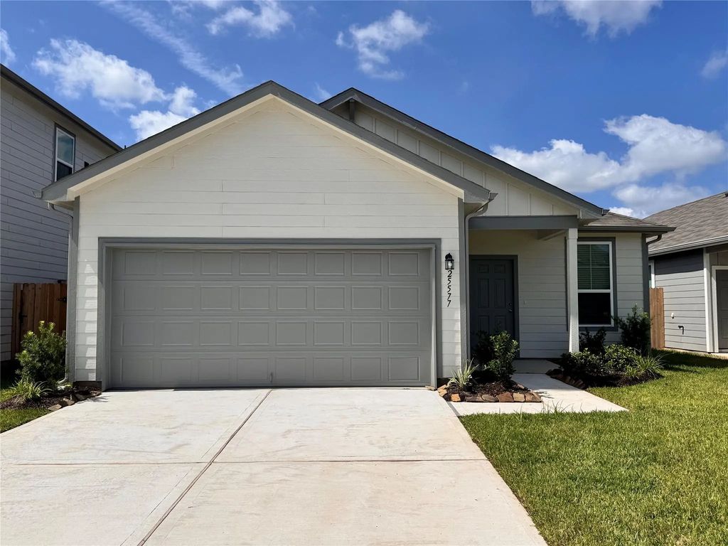 25577 Balsamroot Drive, Magnolia