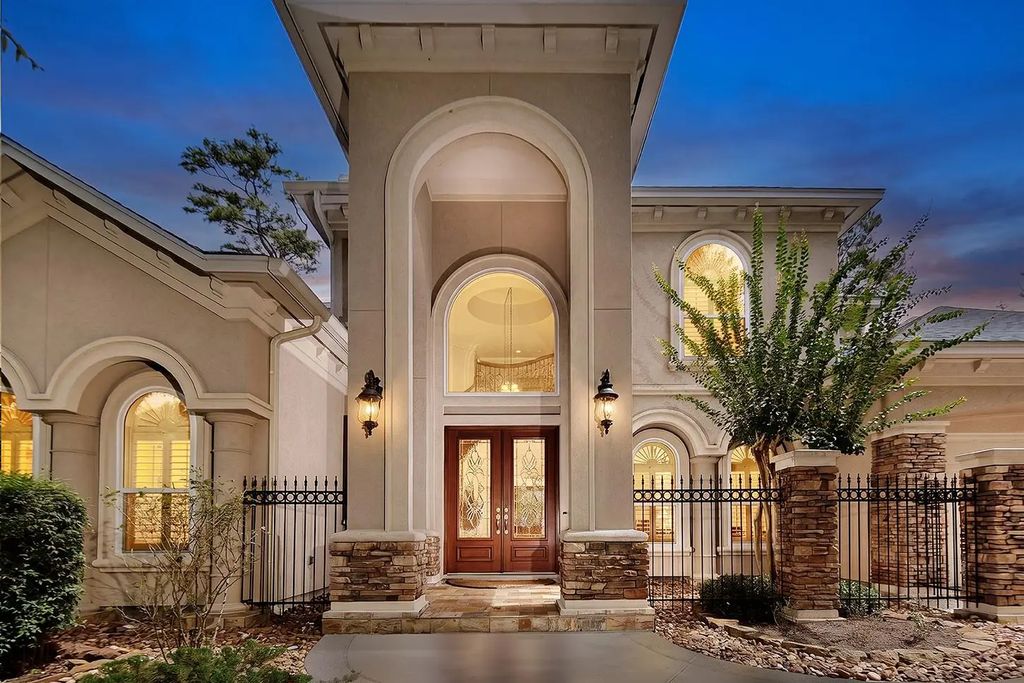 10 Snow Pond Place, The Woodlands