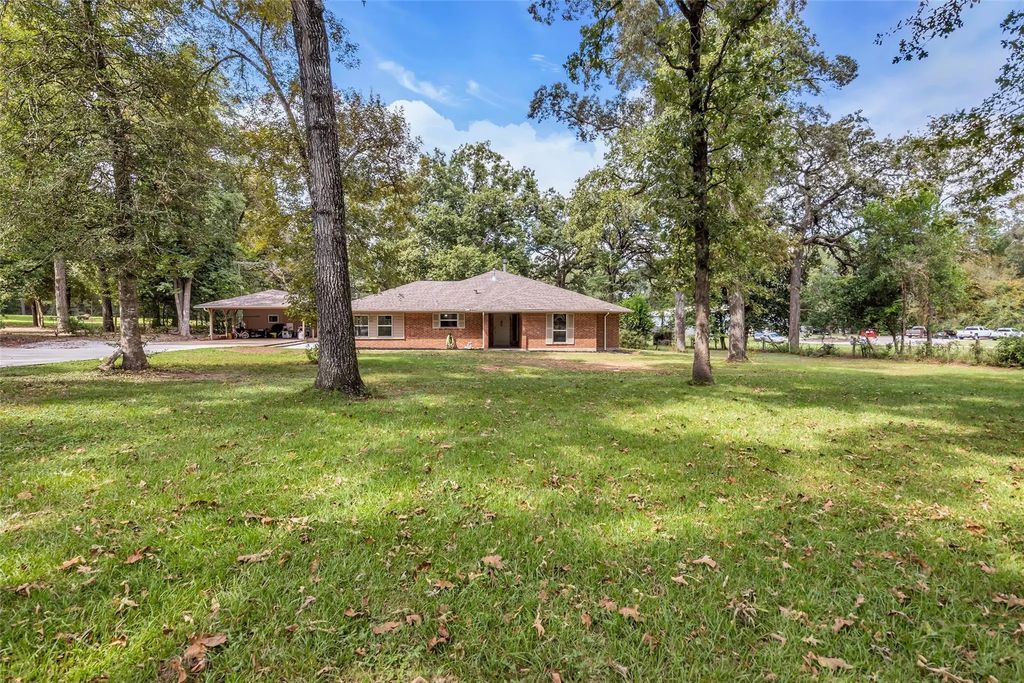 15437 Mcrae Lake, Conroe