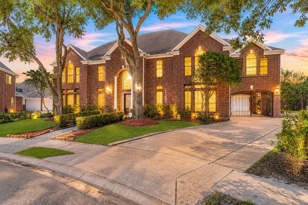 16 Fosters Court, Sugar Land