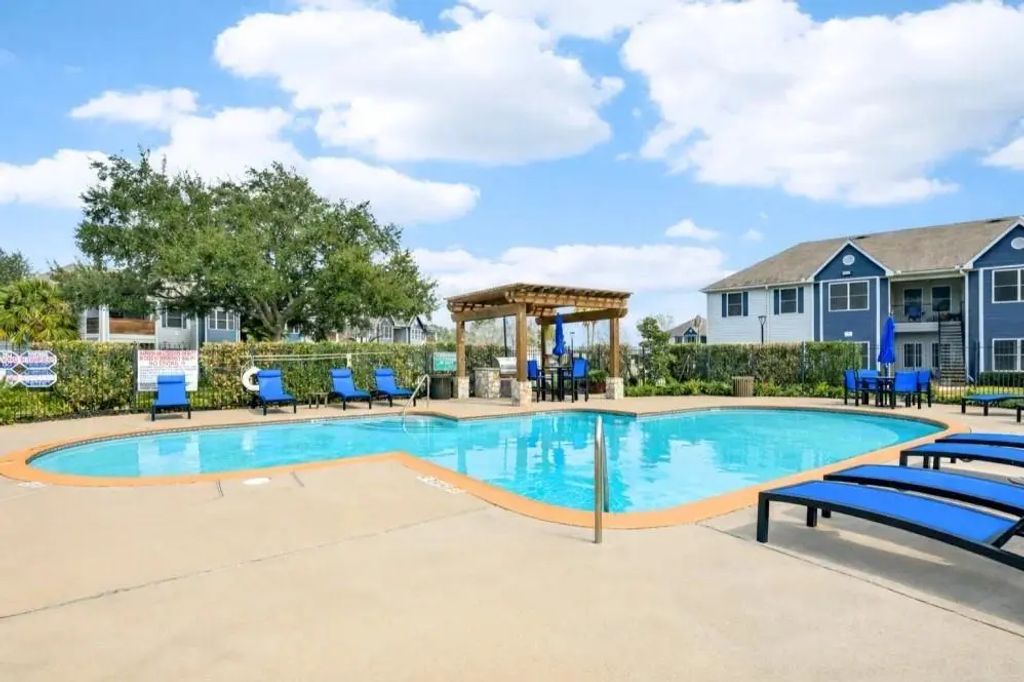 20000 Saums Road 07202, Katy