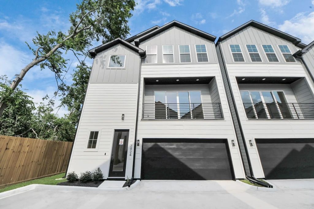 2424 Harrington Street, Houston
