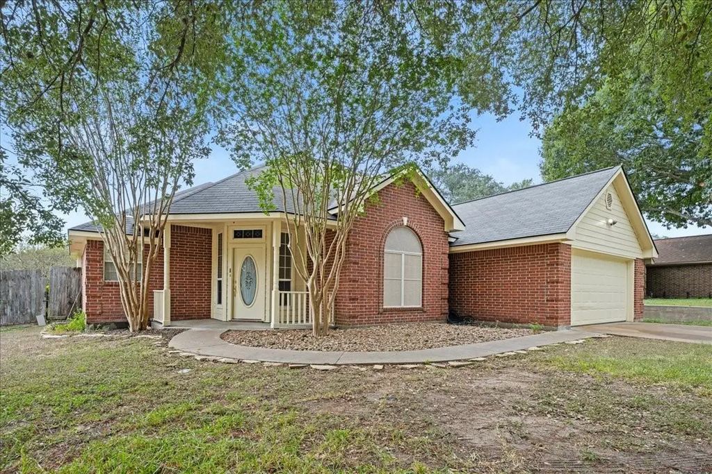 2601 Oakwood Drive, Brenham