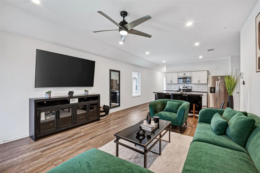 24318 Pebble Crescent Lane, Spring