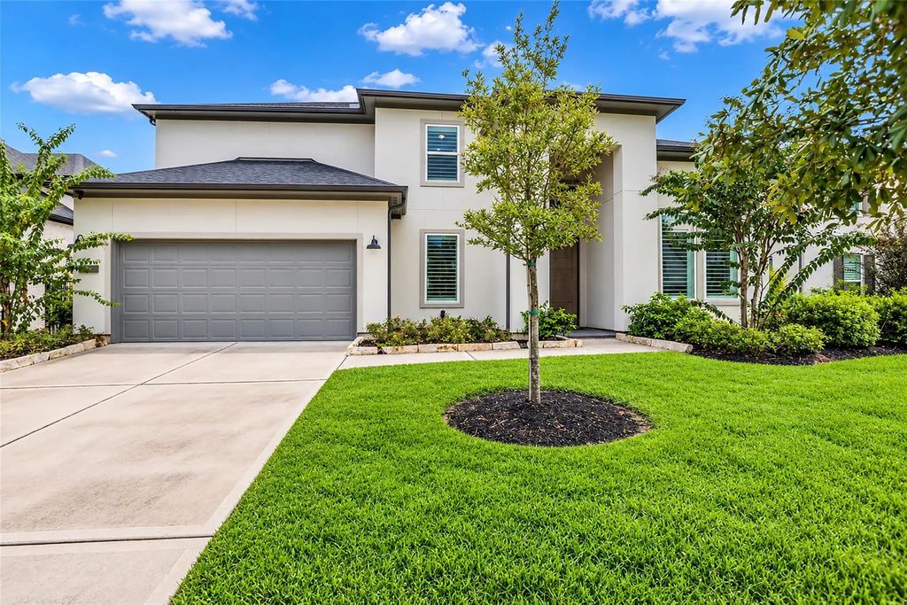 80 Perennial Canyon Drive, Tomball