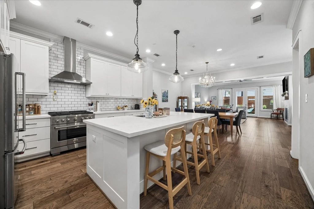 118 E 27th Street B, Houston