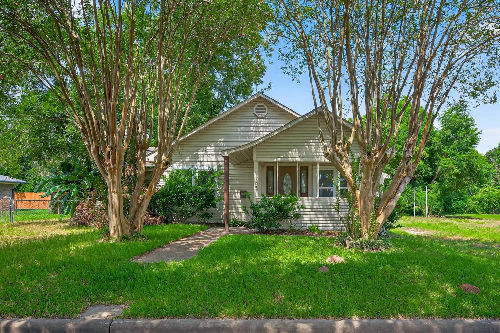 1707 N San Jacinto Street, Liberty