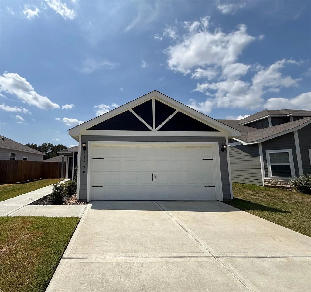 10430 Red Cardinal Drive, Cleveland