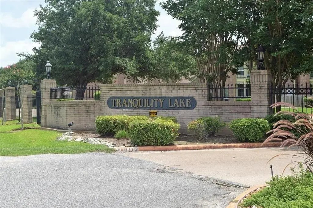 18800 Egret Bay Boulevard 106, Houston