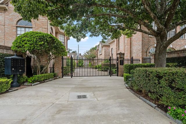 2514 Potomac Drive B, Houston