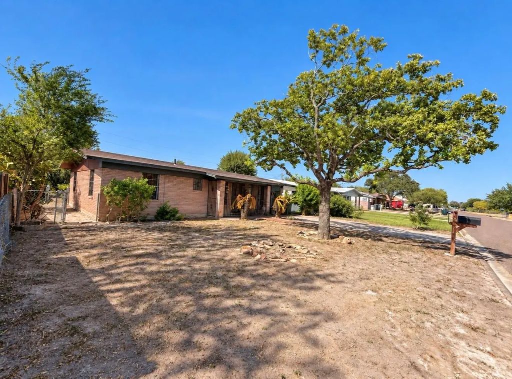 205 W Los Ebanos Street, San Juan