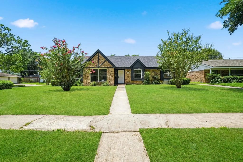 5926 Warm Springs Road, Houston