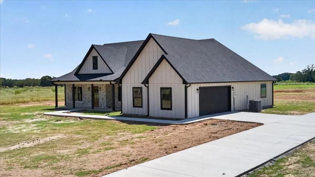 Lot 10 Vz Cr 3717, Edgewood