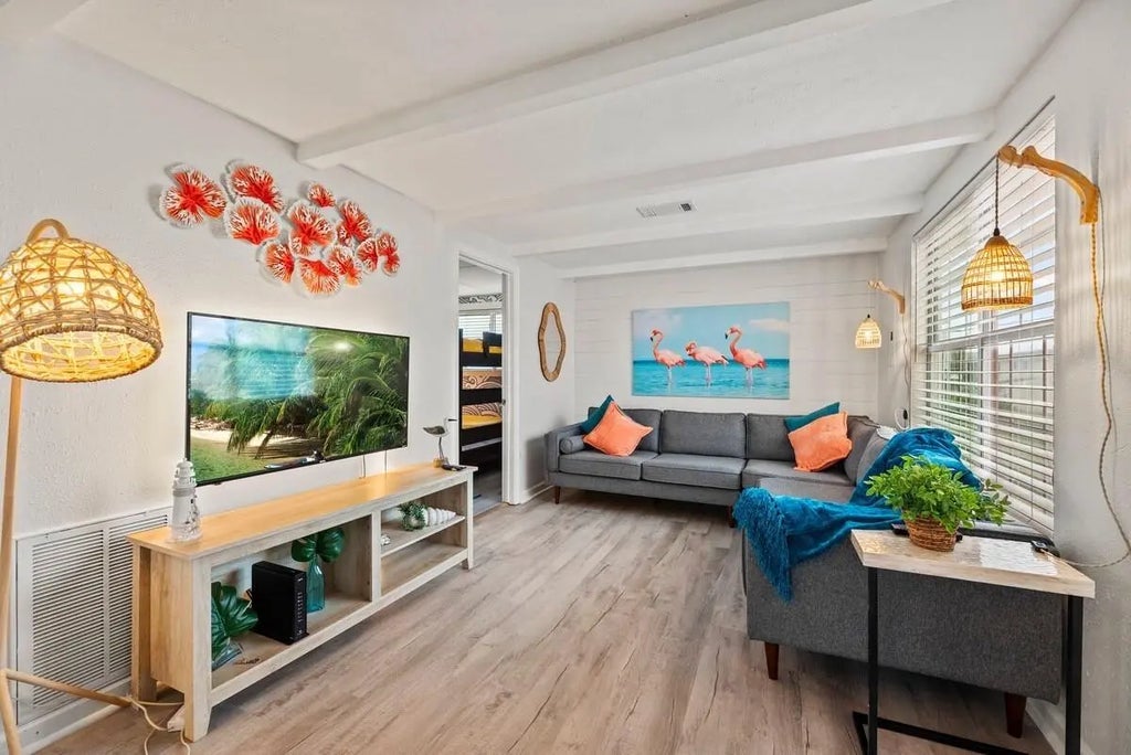 16535 Mansvelt Road, Jamaica Beach