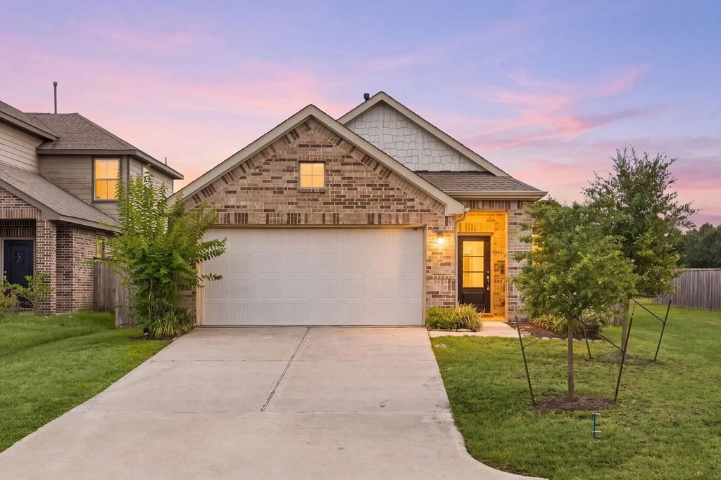 23911 Falling Daylight Drive, Hockley
