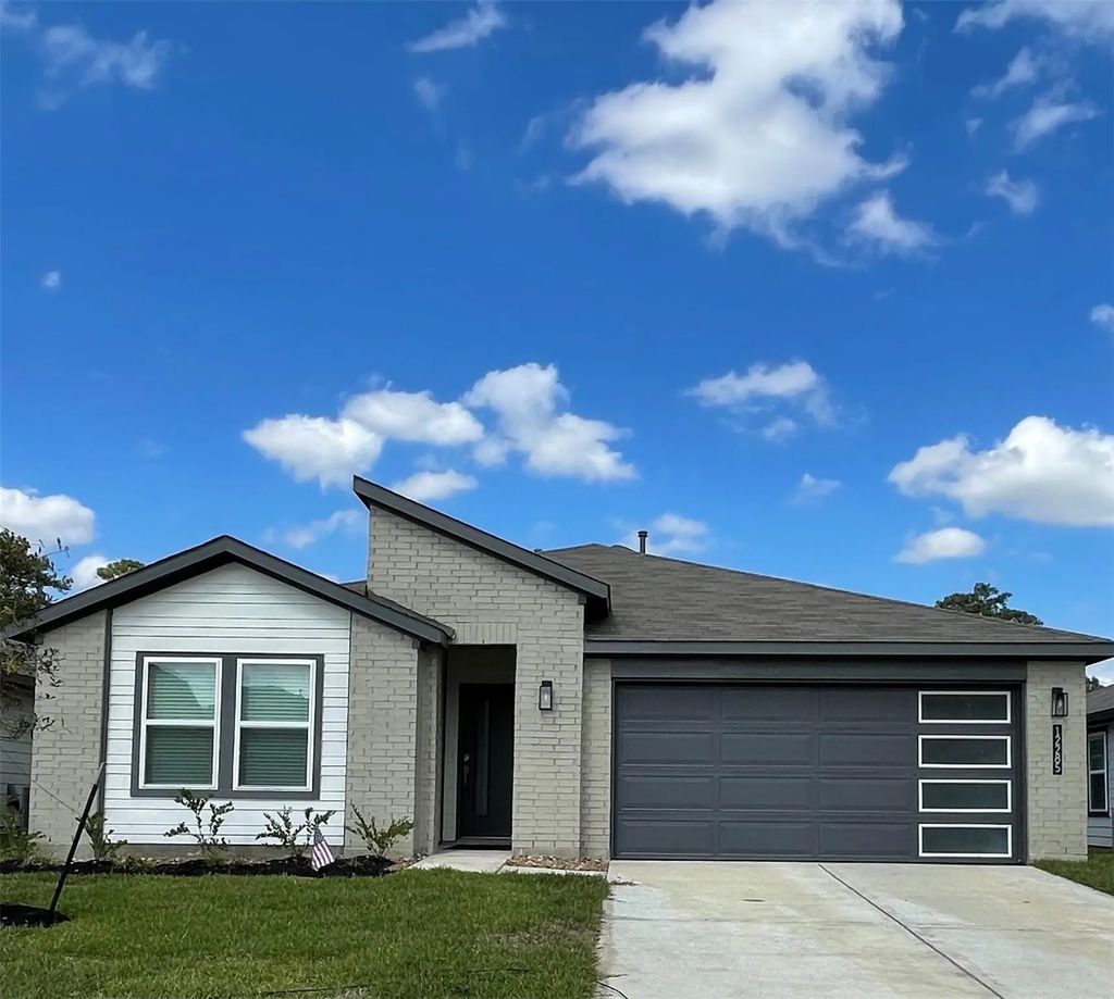 12285 Council Grove Drive, Conroe