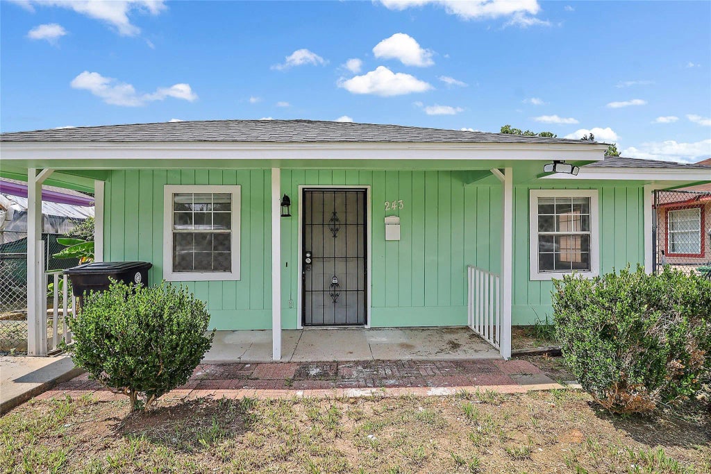 243 Georgia Street, Houston