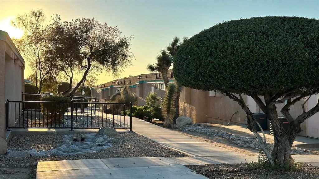6036 Sunset Road, Other