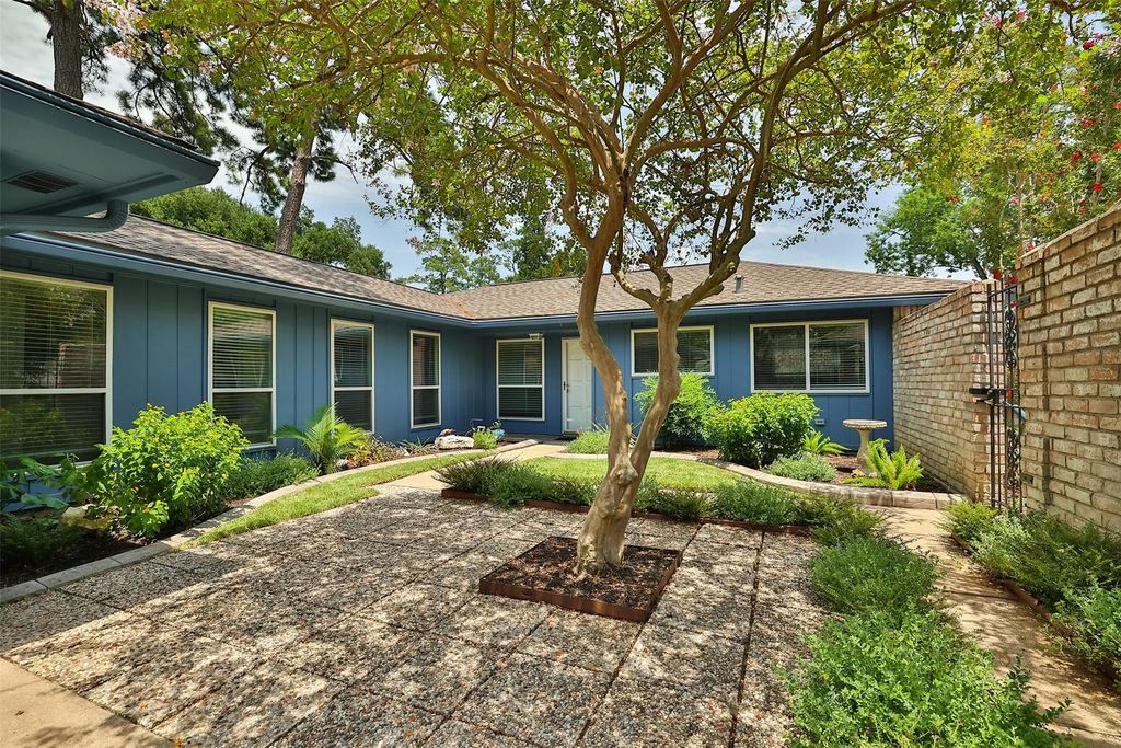 12410 Pantano Drive, Houston