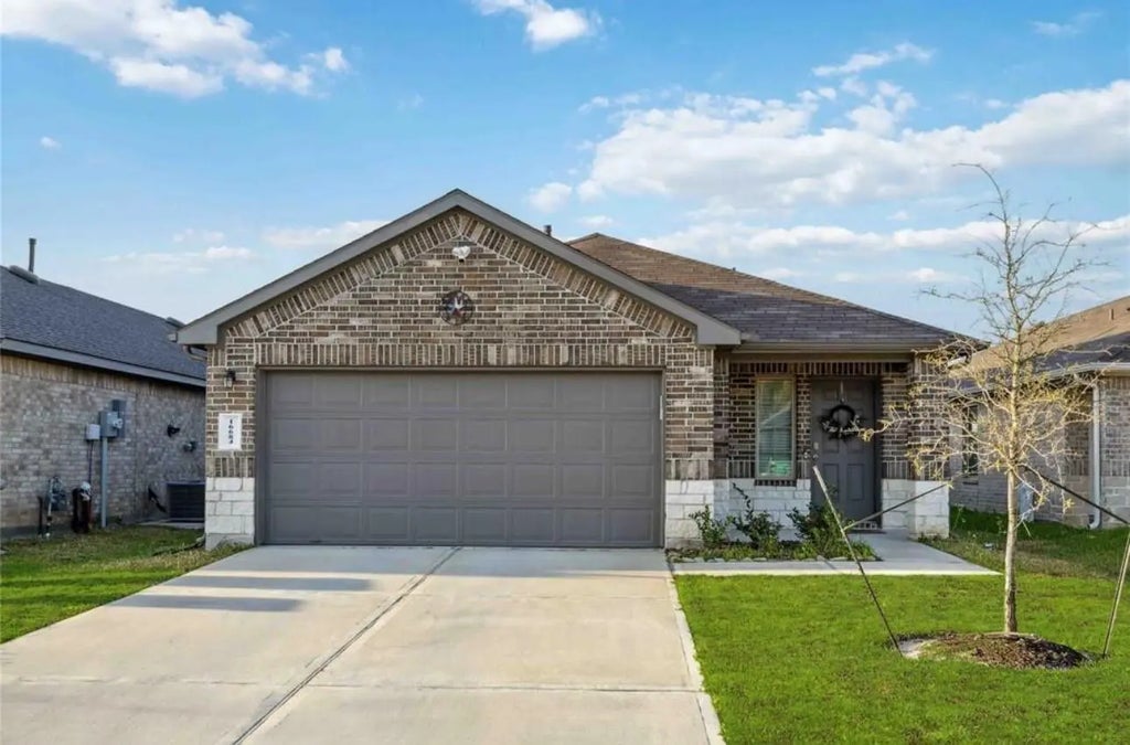 16684 Lonely Pines Drive, Conroe