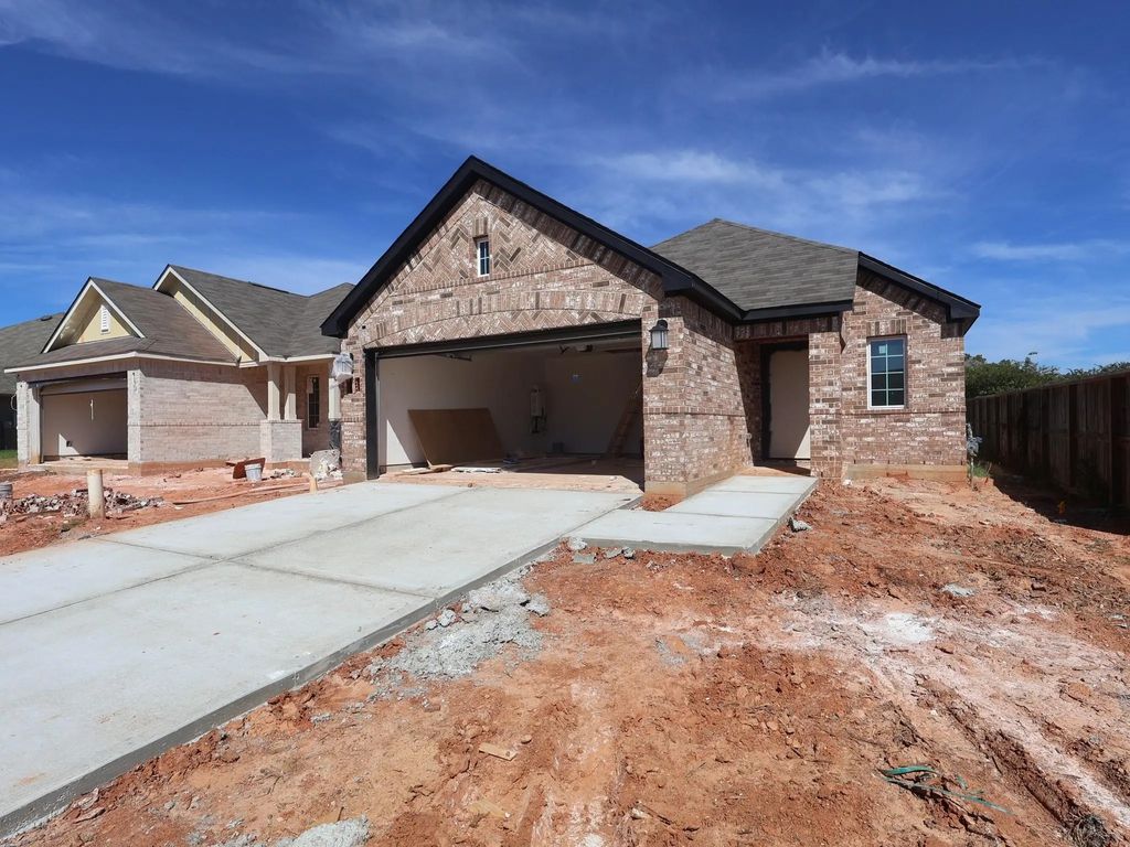 16322 Hayes Loop, Montgomery