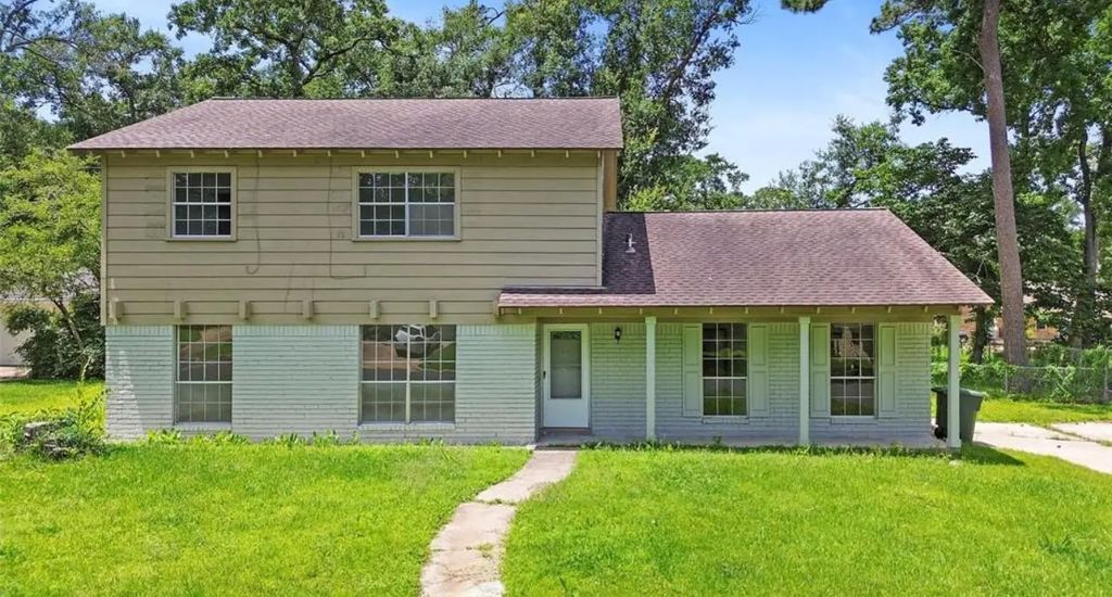 204 Pine Valley Street, Huntsville