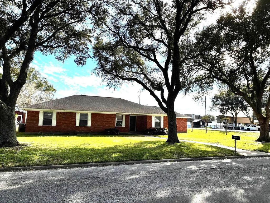 611 Todd Street, East Bernard