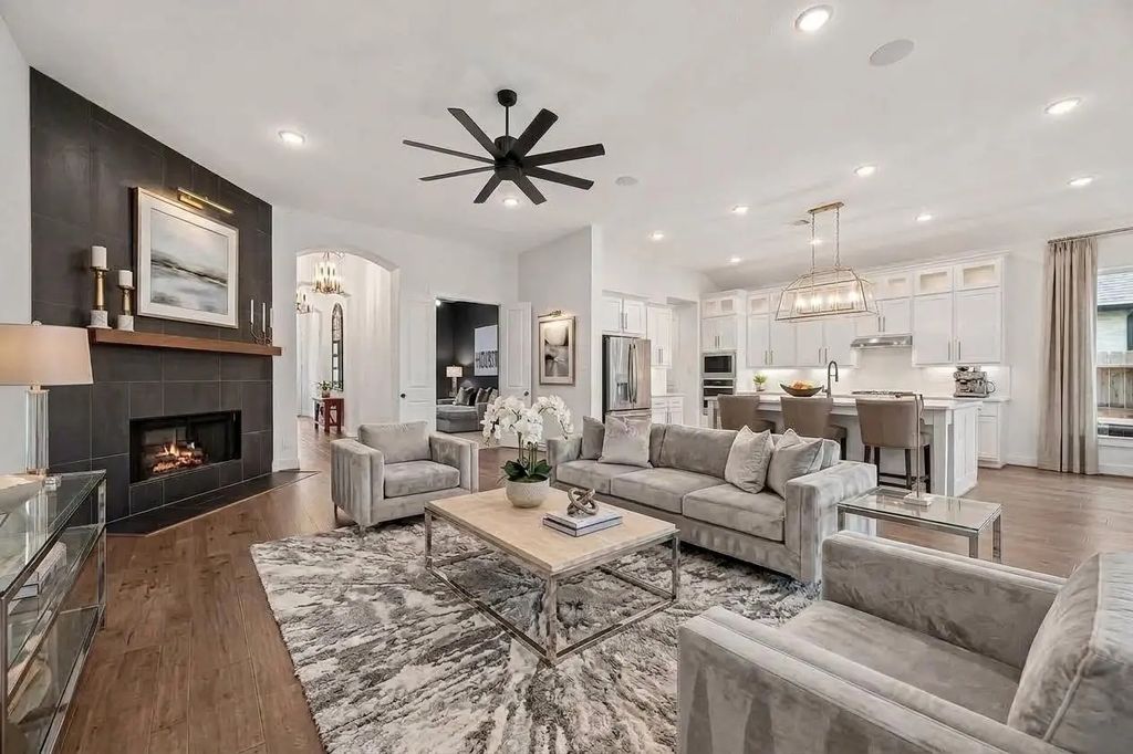 15211 Deseo Drive, Conroe