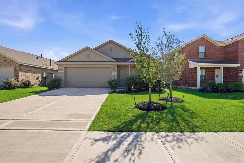 9910 Cliffside Ridge Drive, Baytown