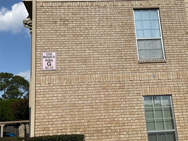 12250 Whittington Dr 712, Houston
