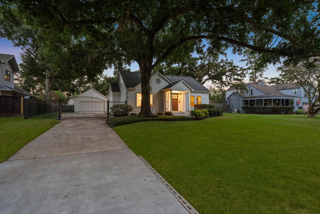 742 W 42nd Street, Houston