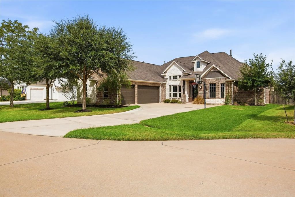 32810 Wall Flower Drive, Fulshear
