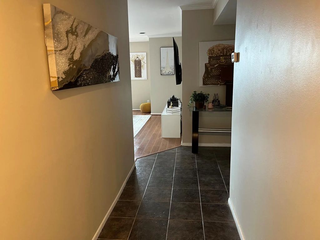2016 Main Street 814, Houston