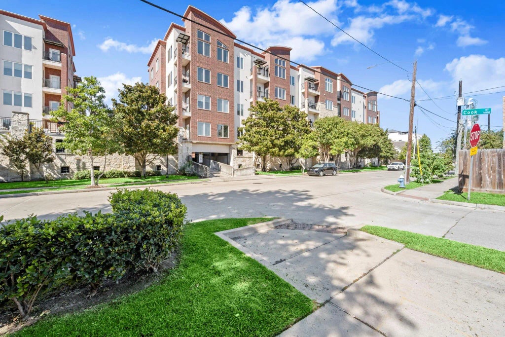 1900 Genesee Street 302, Houston