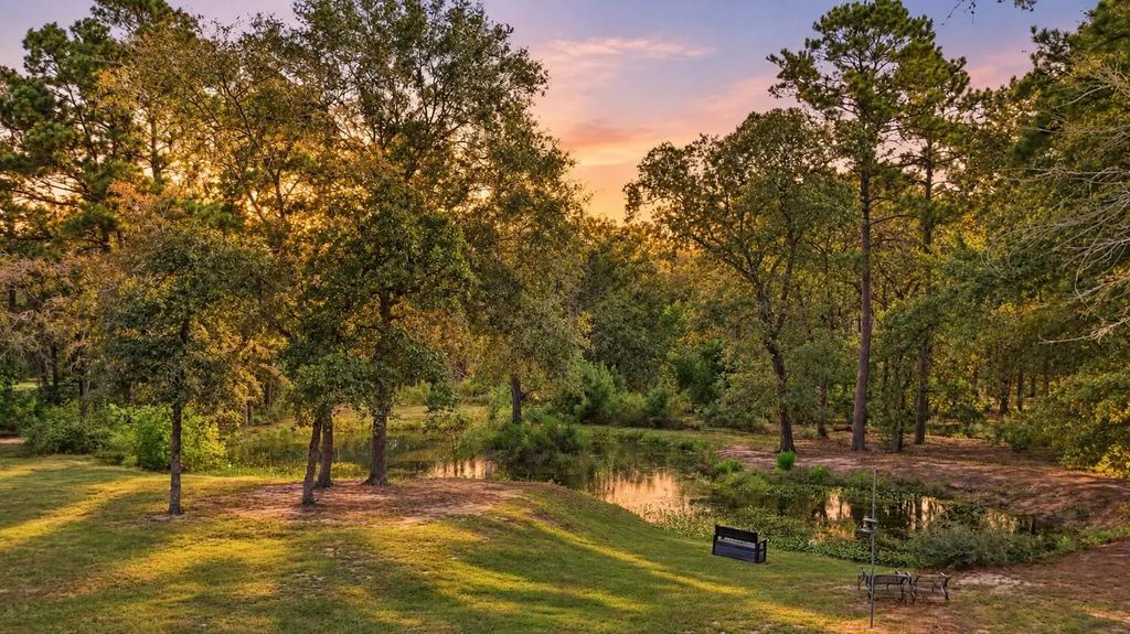 17050 Whippoorwill Road, Navasota